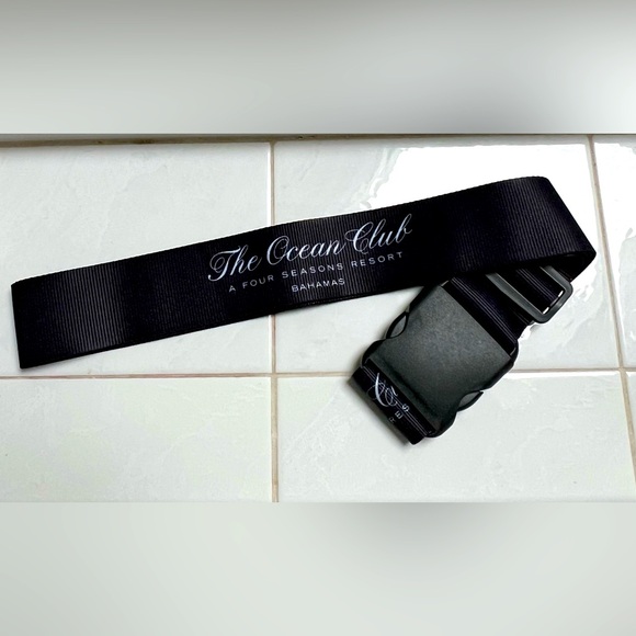 The Ocean Club, A Four Seasons Resort, Bahamas Luggage Strap - Brand New! - Picture 1 of 4